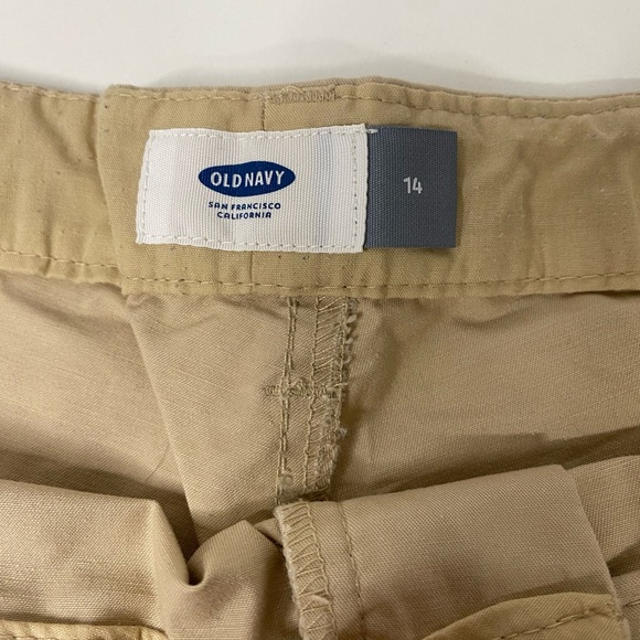 Old navy everyday short in tan - Picture 4 of 7